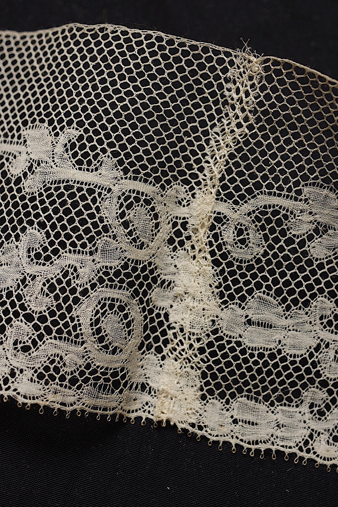 アンティークレース dentelle antique 483cm 63cm .FR a l'epoque