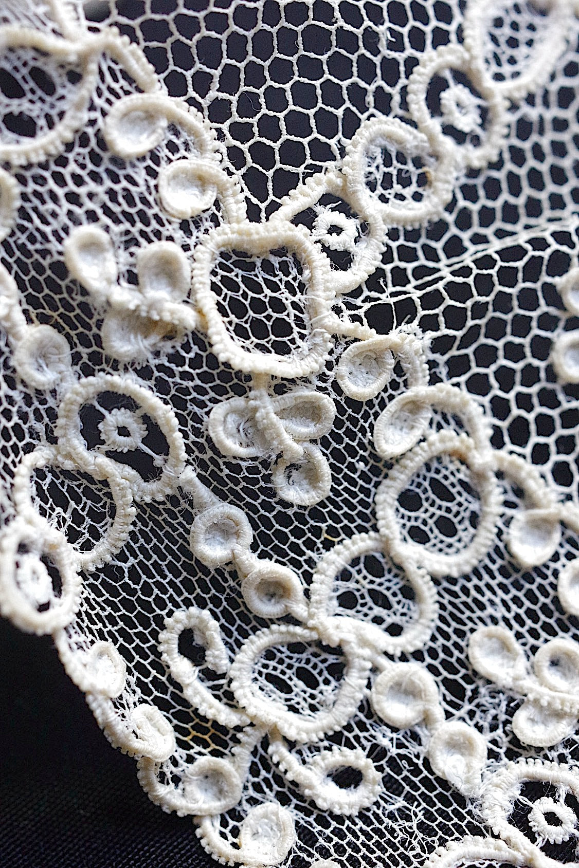 アンティークレース dentelle antique 76cm 70cm .FR a l'epoque