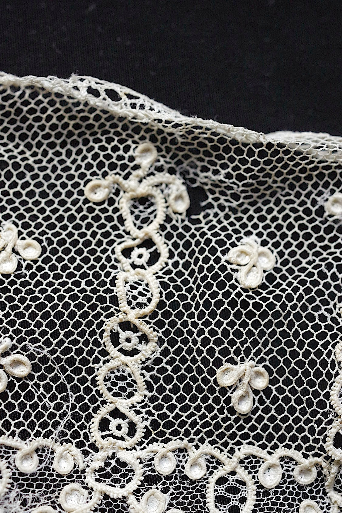 アンティークレース dentelle antique 76cm 70cm .FR a l'epoque