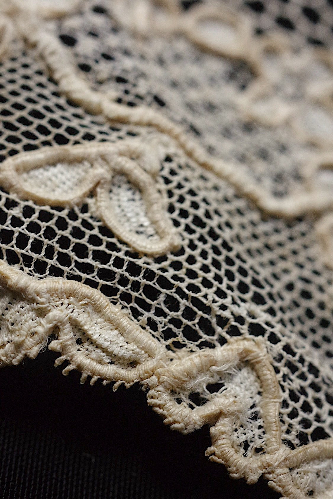 アンティークレース dentelle antique 105cm .FR a l'epoque