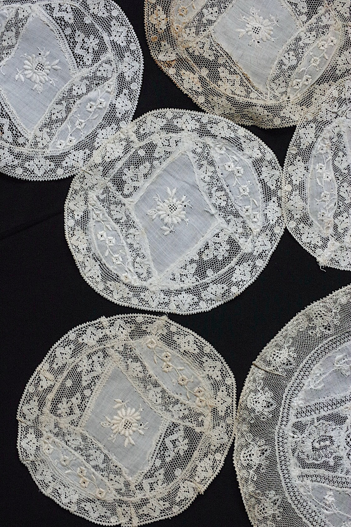 アンティークレース dentelle antique napperon 12pieces .FR a l'epoque