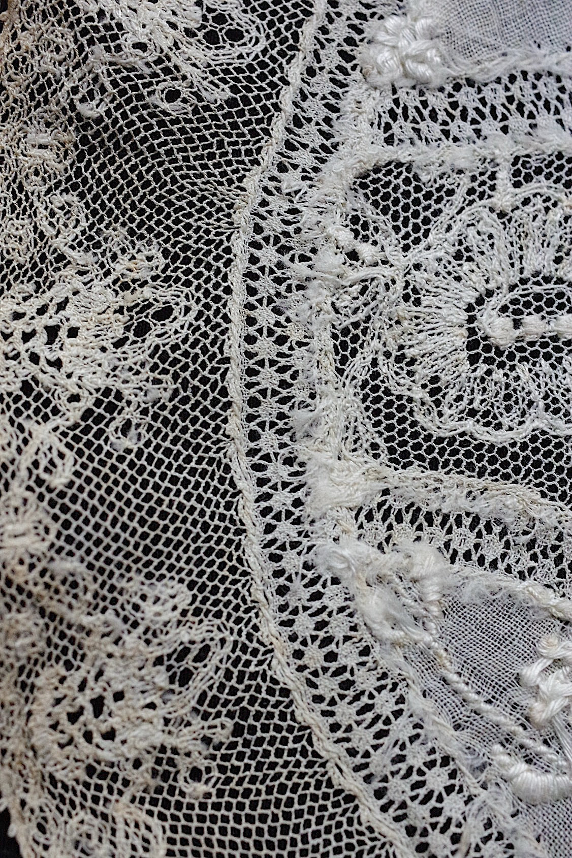 アンティークレース dentelle antique napperon 12pieces .FR a l'epoque