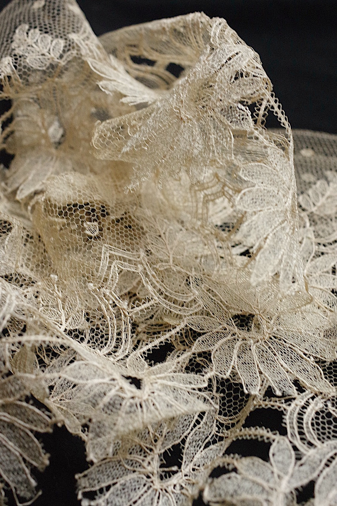 アンティークレース dentelle antique blonde 170cm .FR a l'epoque