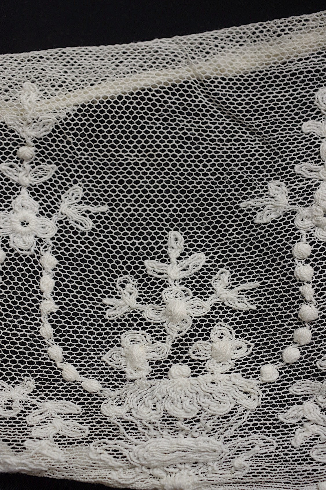 アンティークレース dentelle antique par 2m .FR a l'epoque