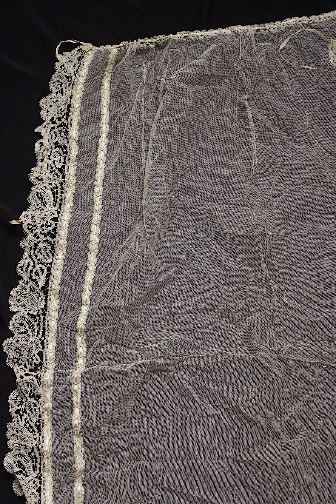 アンティークレース dentelle antique ベール .FR a l'epoque