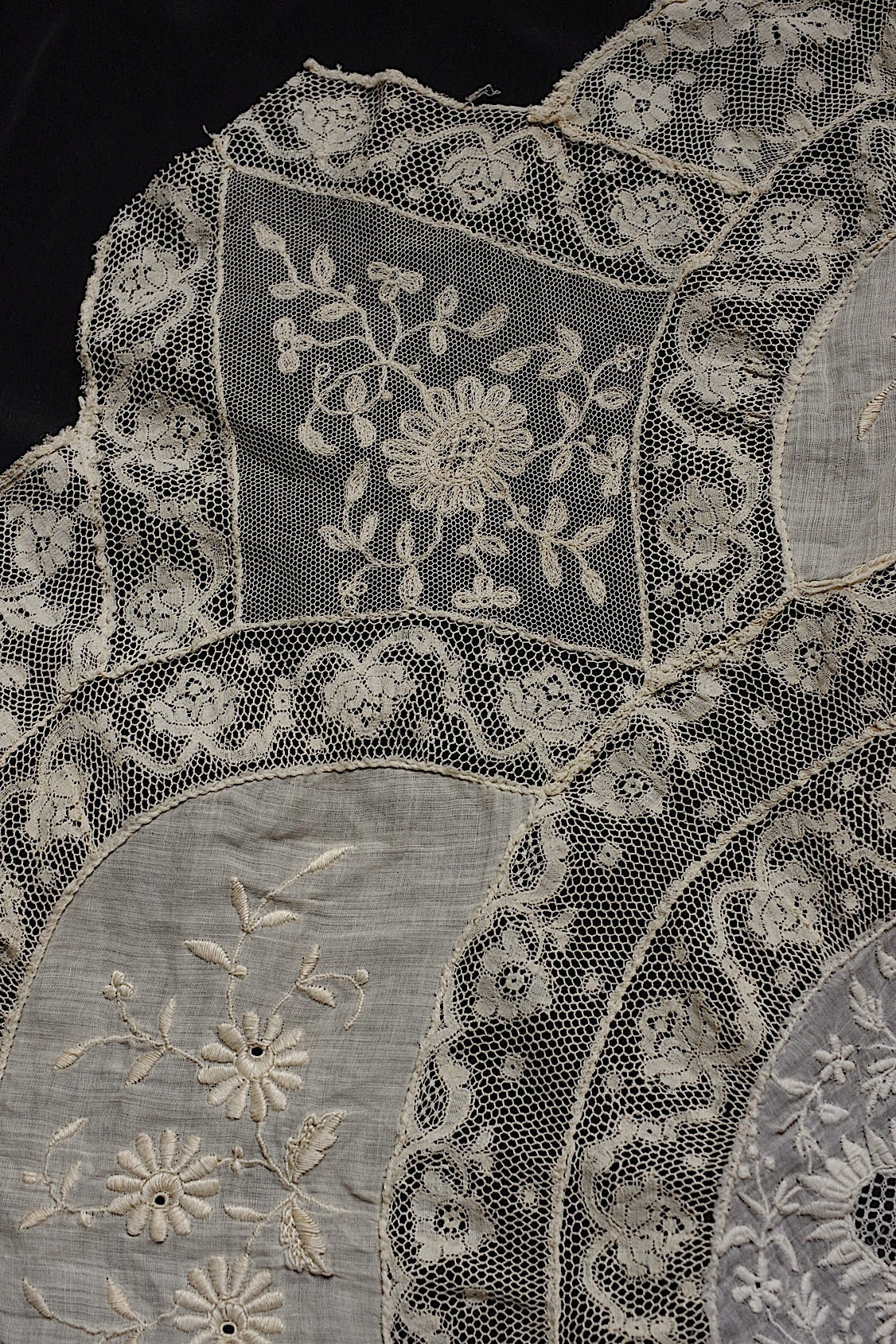 アンティークレース dentelle antique 刺繍クロス 素材用 .FR a l'epoque