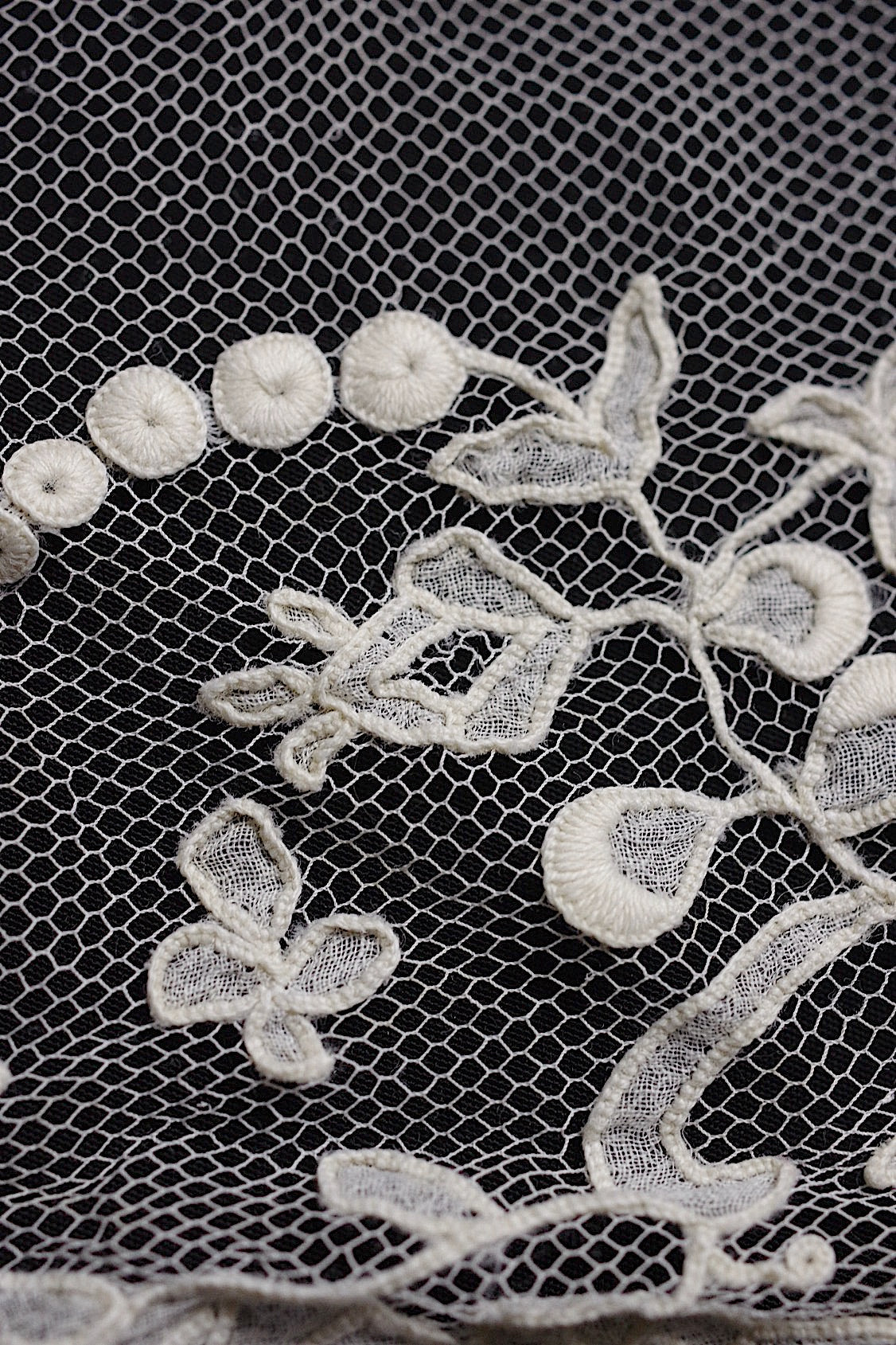 アンティークレース dentelle antique 193cm 143cm .FR a l'epoque