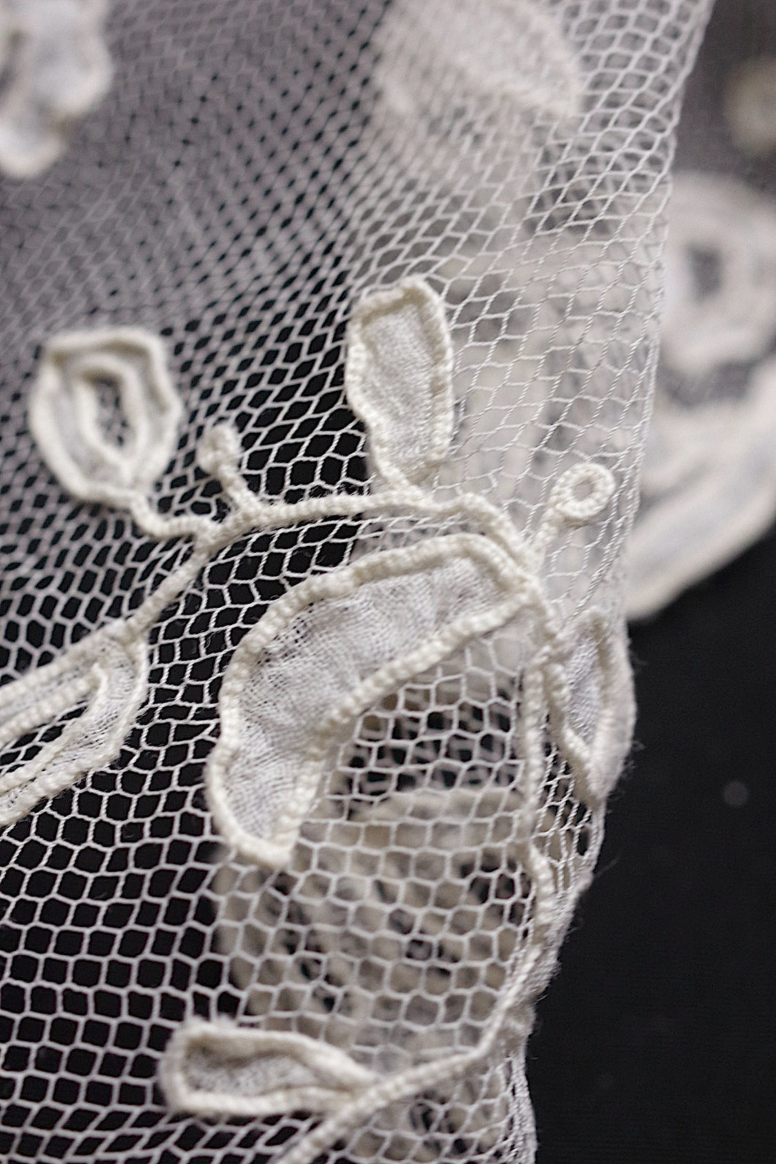 アンティークレース dentelle antique 193cm 143cm .FR a l'epoque