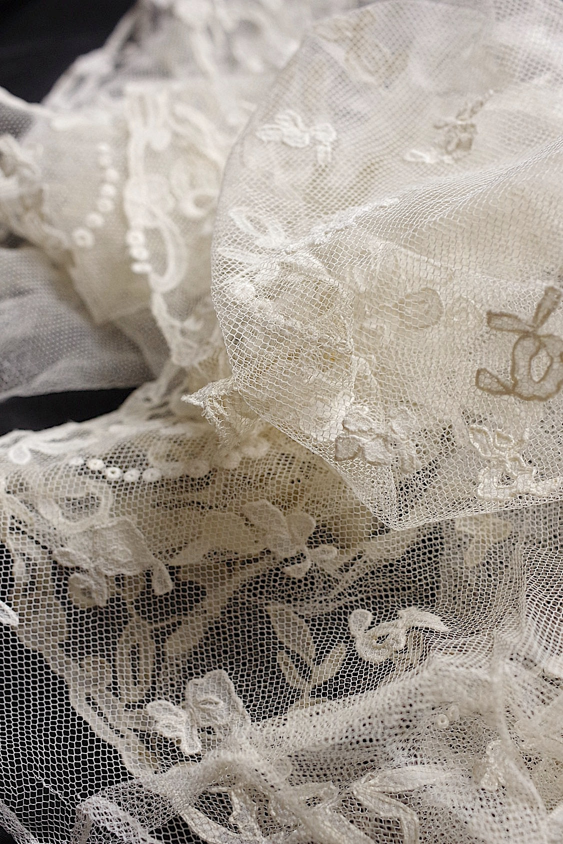 アンティークレース dentelle antique 193cm 143cm .FR a l'epoque