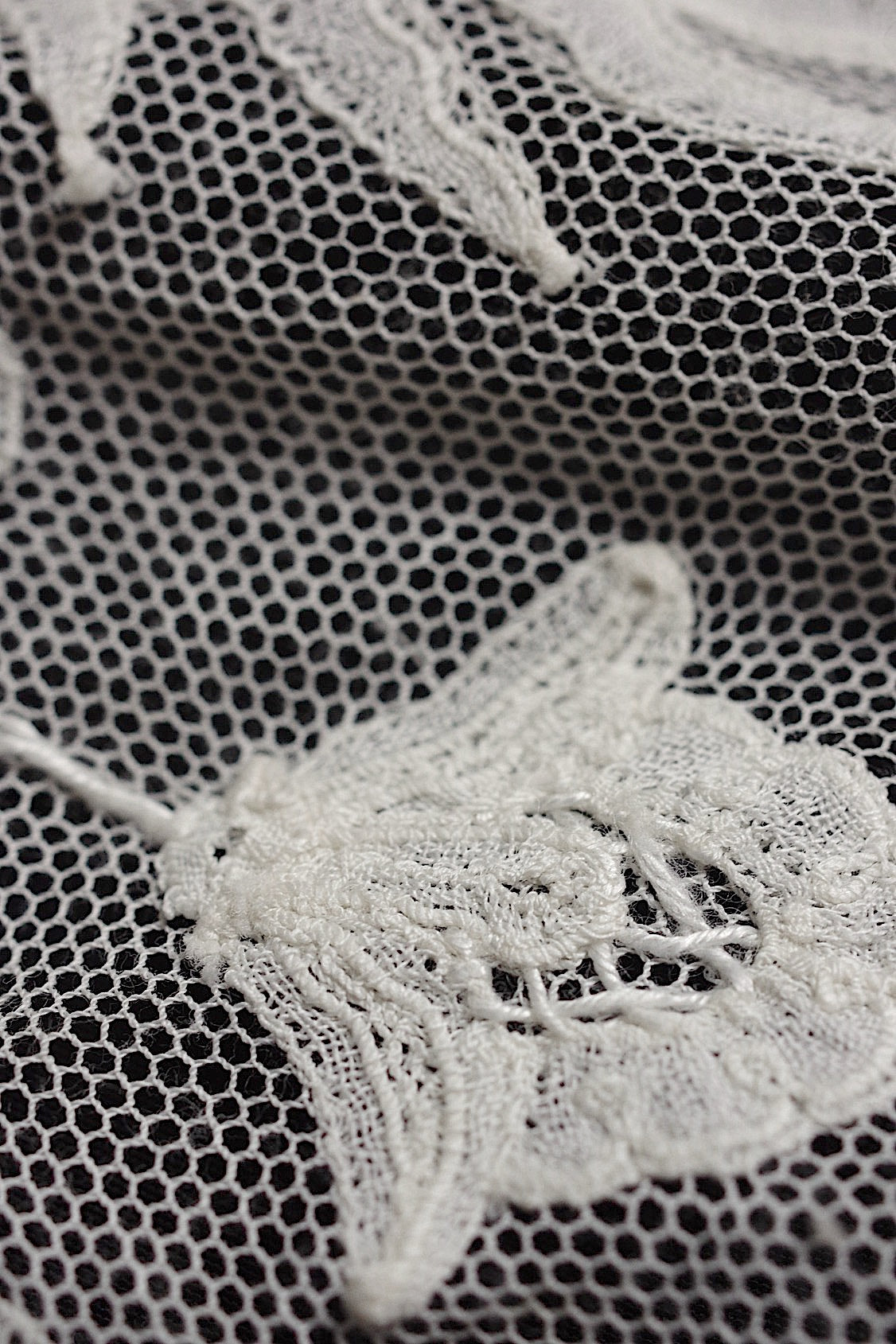 アンティークレース dentelle antique フリルつきハギレ .FR a l'epoque