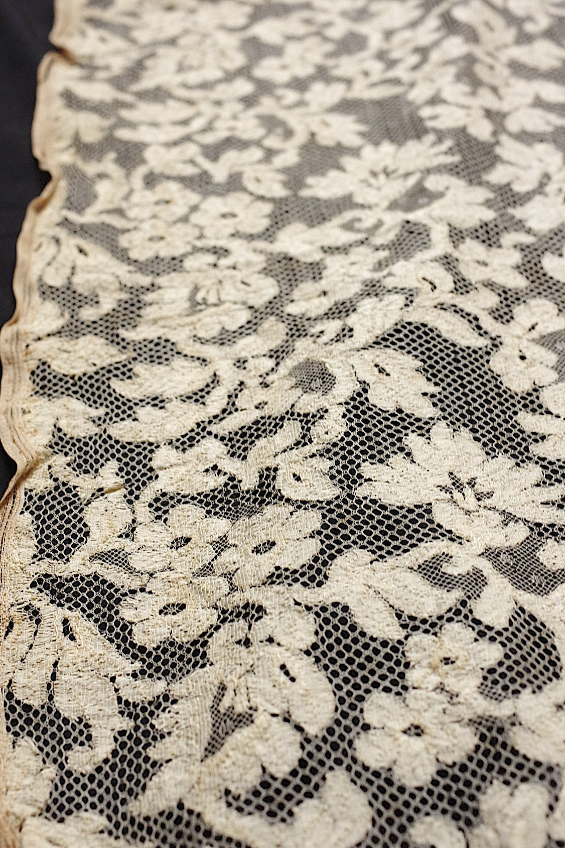 アンティークレース dentelle antique レース生地はぎれ .FR a l'epoque