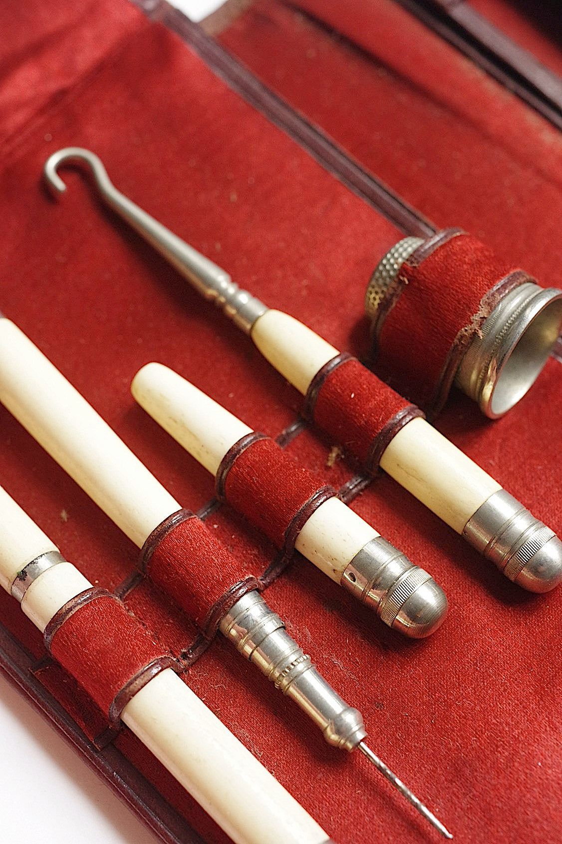 アンティーク裁縫プチバッグ necessaire antique .FR a l'epoque