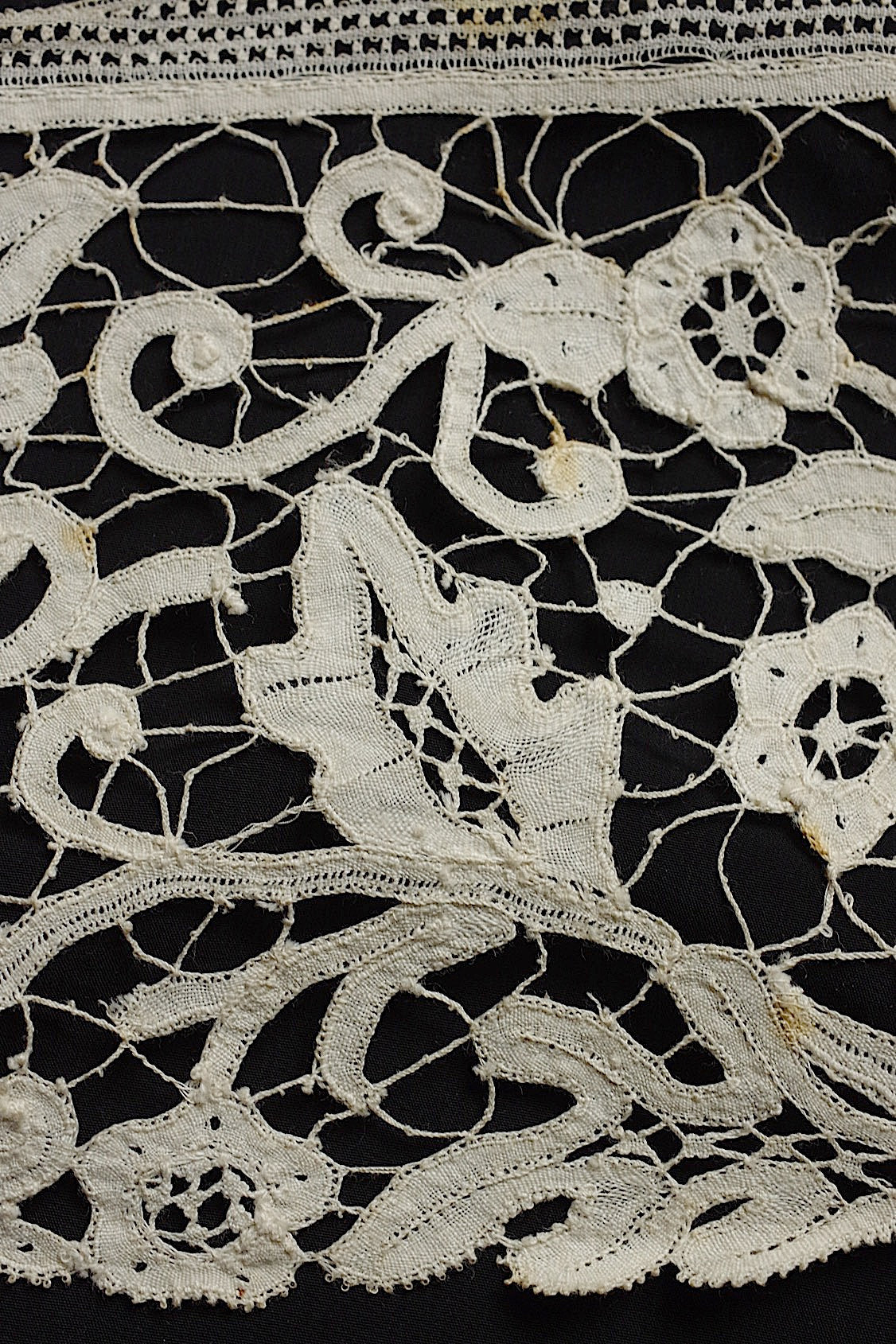 アンティークレース  dentelle antique  214cm .FR a l'epoque