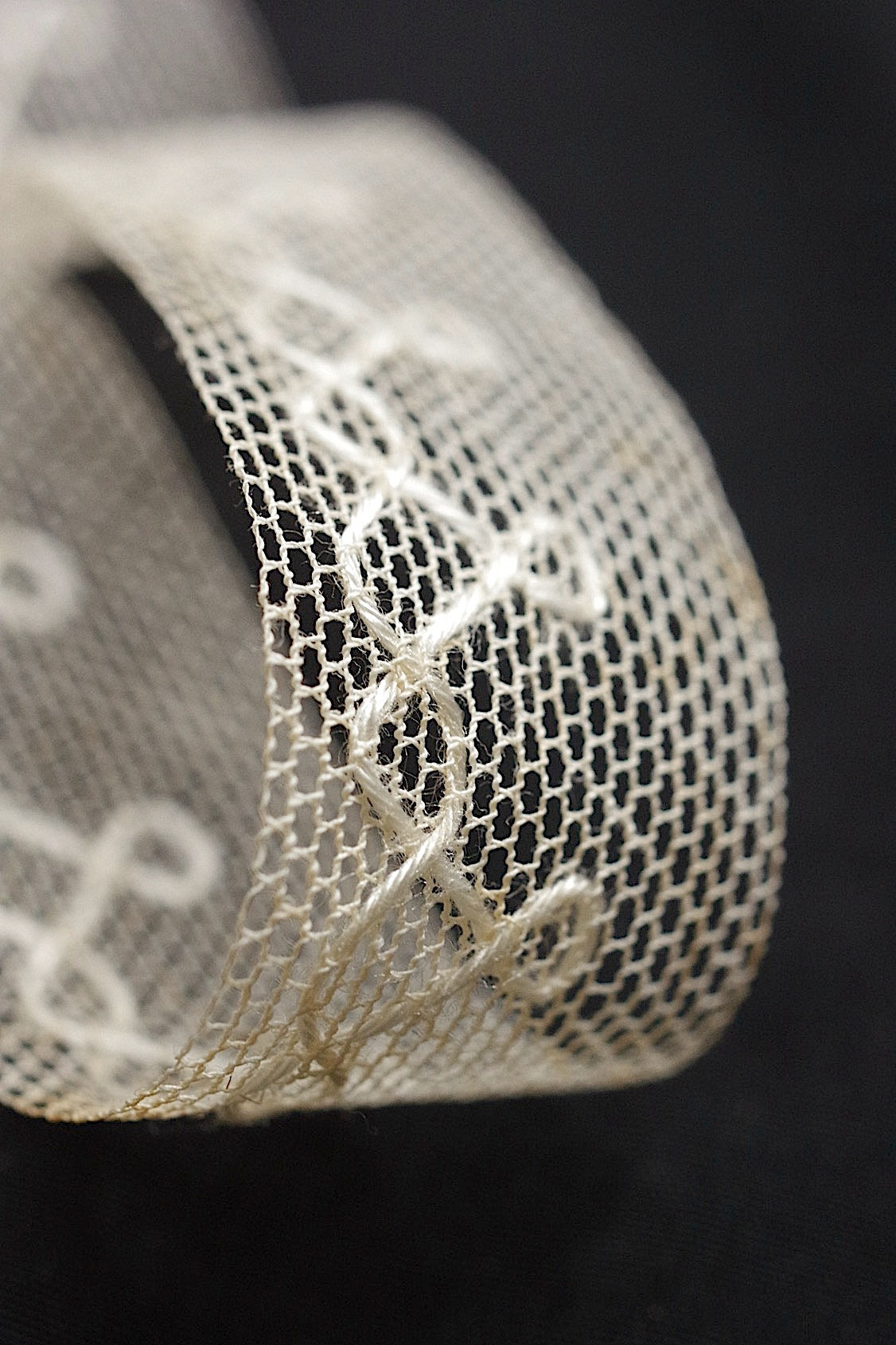 アンティークレース  dentelle antique  2種 .FR a l'epoque