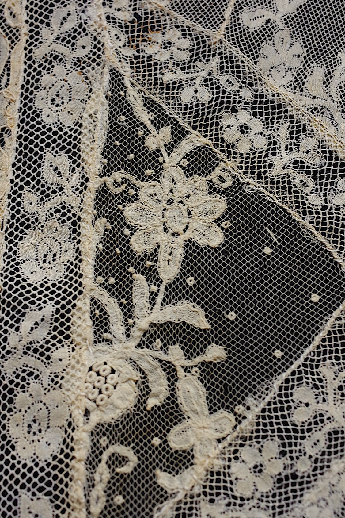 アンティークレース  dentelle antique  nappe クロス .FR a l'epoque