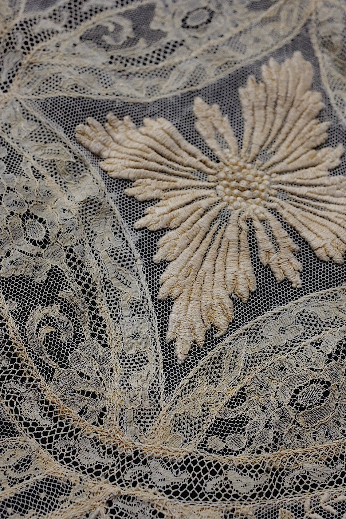 アンティークレース  dentelle antique  nappe クロス .FR a l'epoque