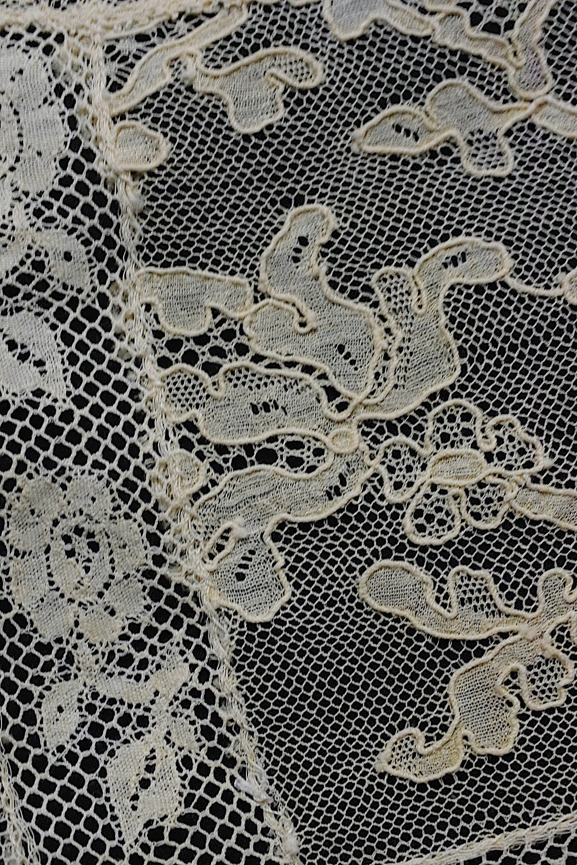 アンティークレース  dentelle antique  nappe クロス .FR a l'epoque