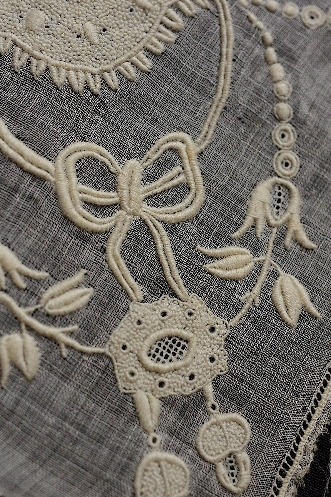 アンティーク刺繍