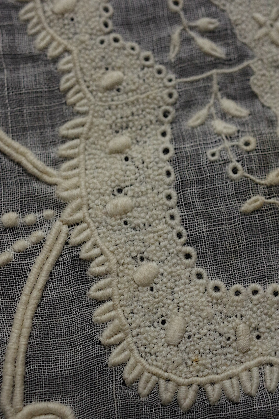 アンティークレース  dentelle antique  刺繍ハンカチ .FR a l'epoque