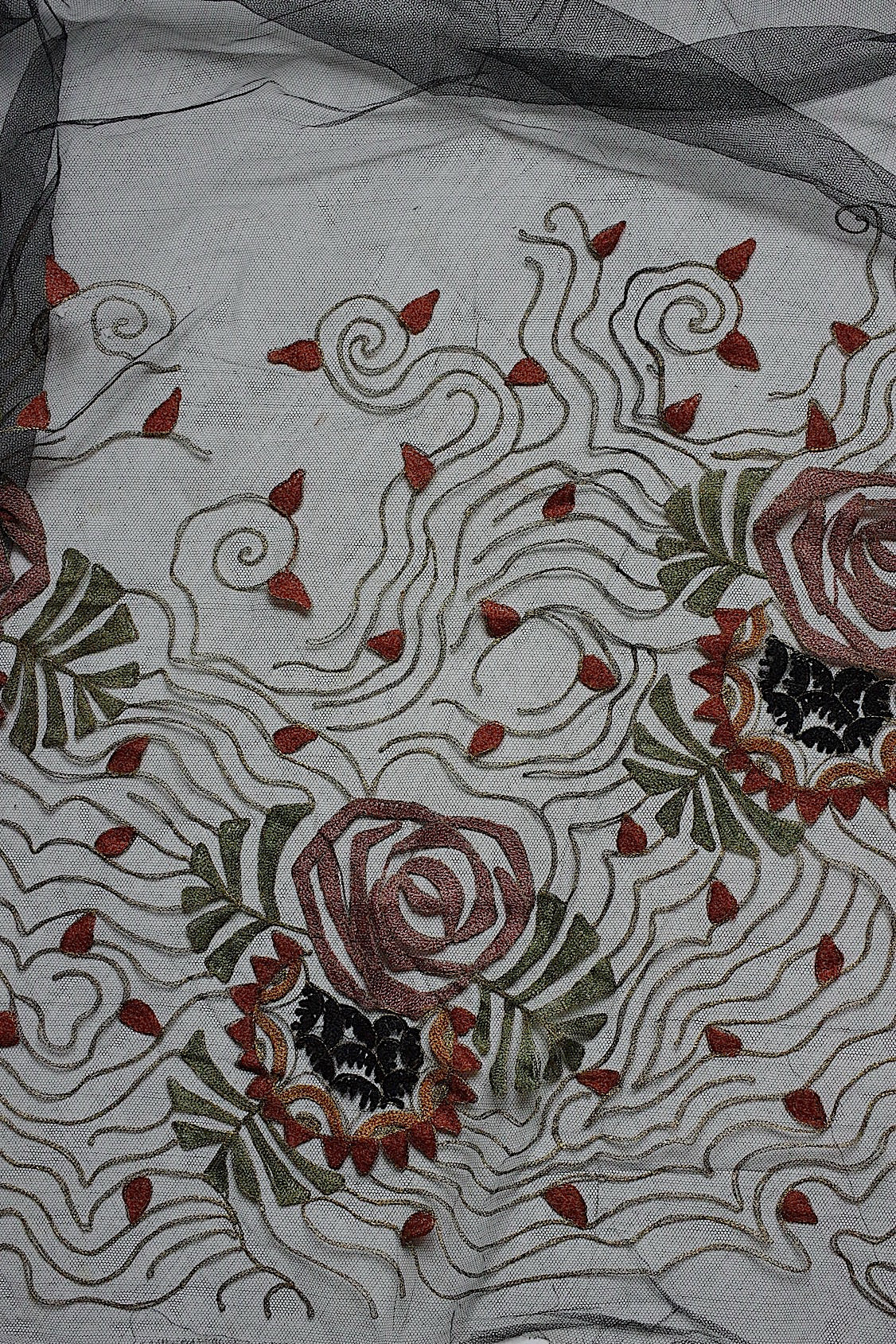 アンティークレース  dentelle antique  くろ チュール刺繍 .FR a l'epoque