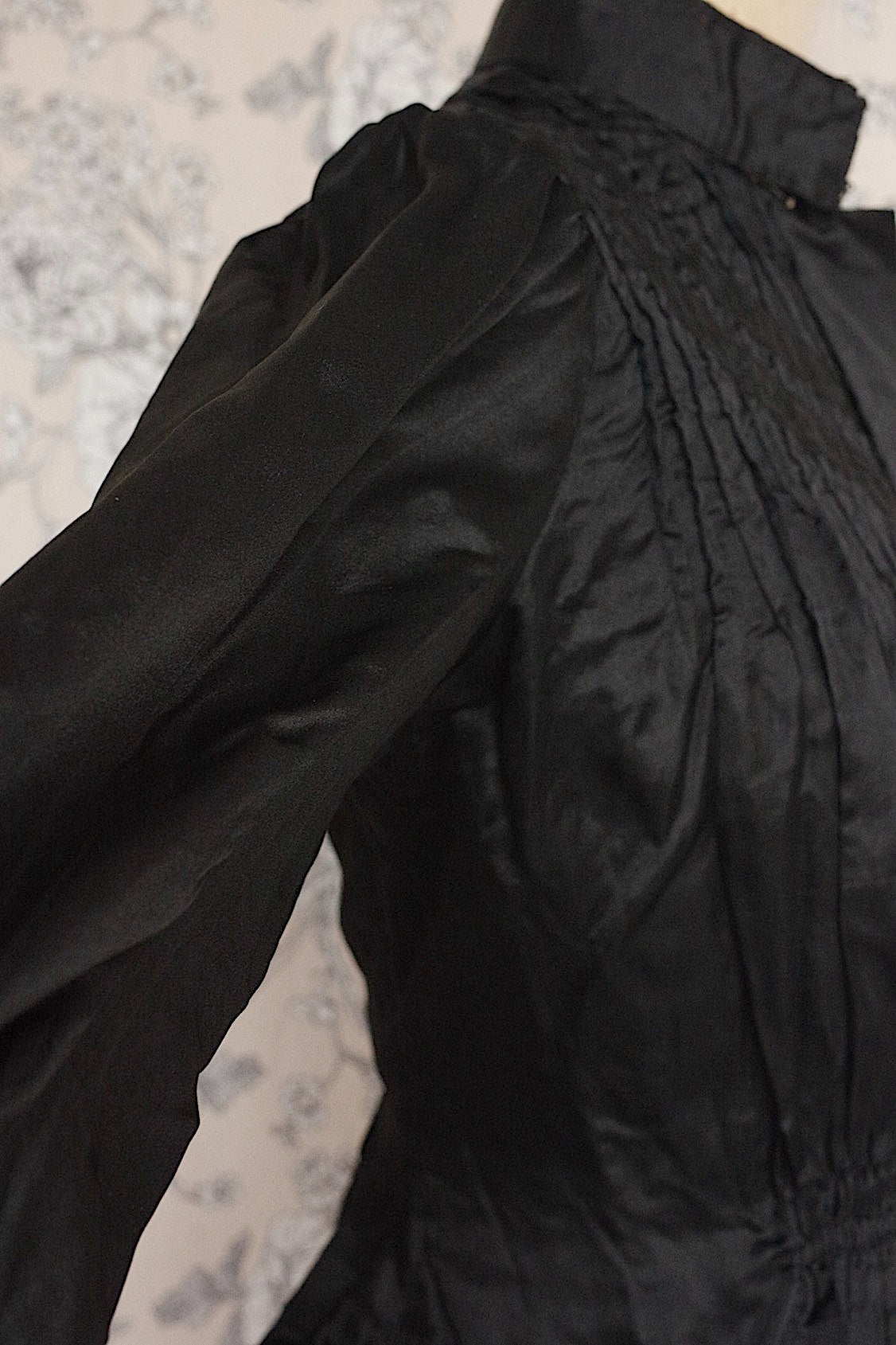 アンティークコサージュ  vêtement antique   .FR a l'epoque