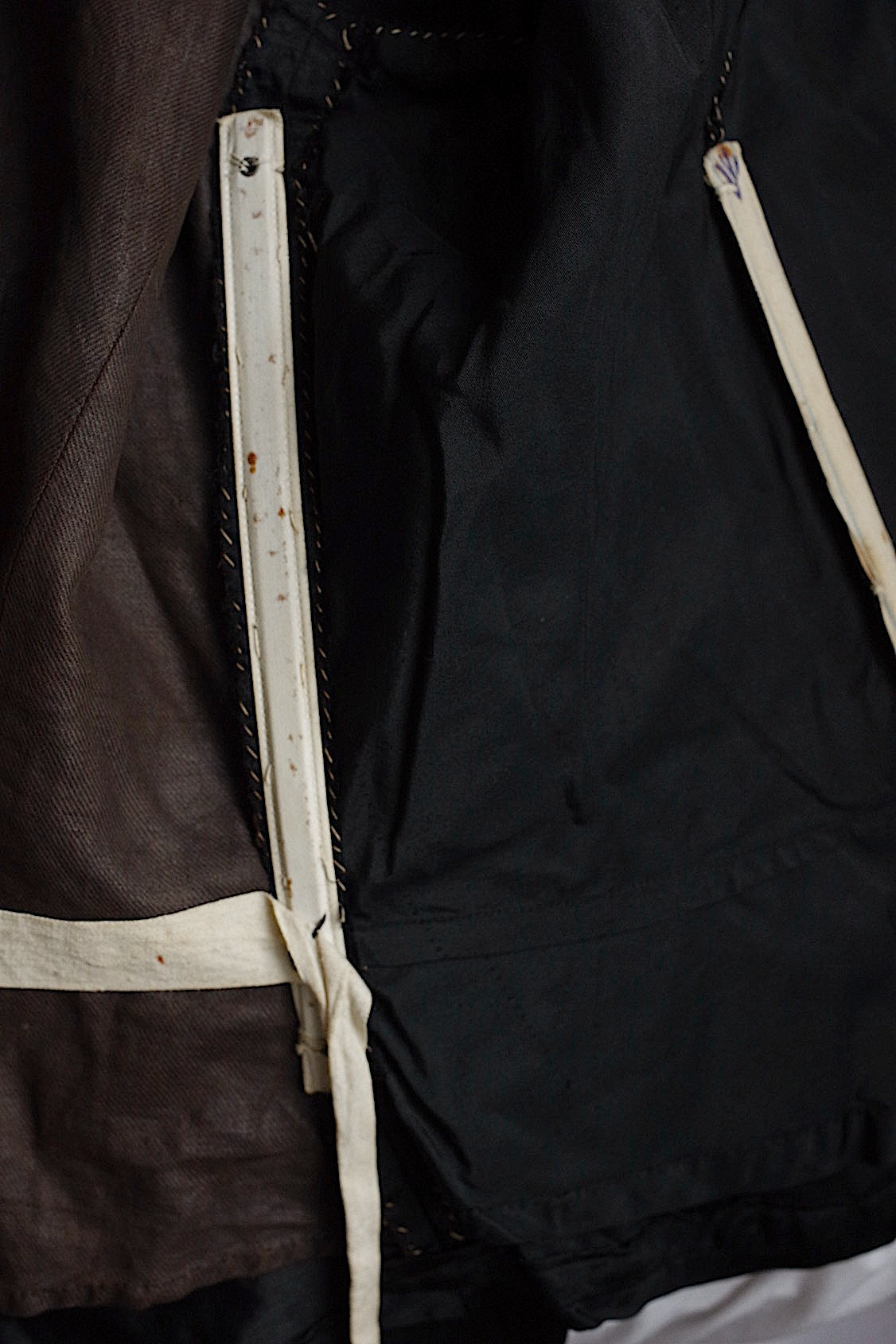 アンティークコサージュ vêtement antique .FR a l'epoque