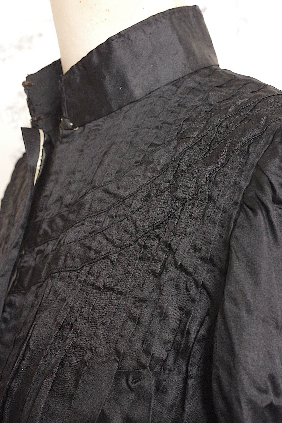 アンティークコサージュ  vêtement antique   .FR a l'epoque