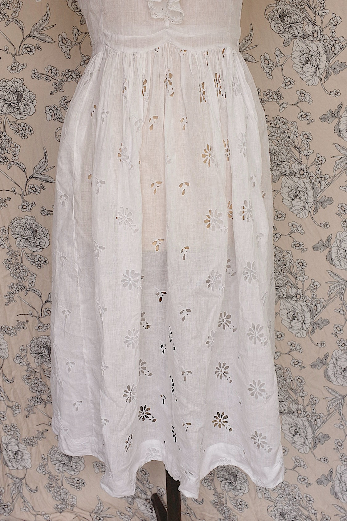 アンティークワンピース  vêtement antique レースワンピース 小さめサイズ .FR a l'epoque