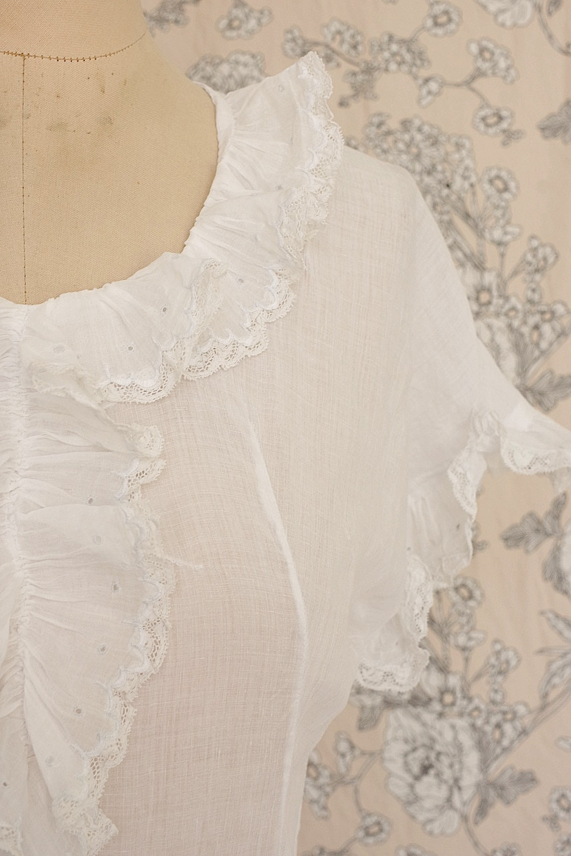 アンティークワンピース  vêtement antique レースワンピース 小さめサイズ .FR a l'epoque