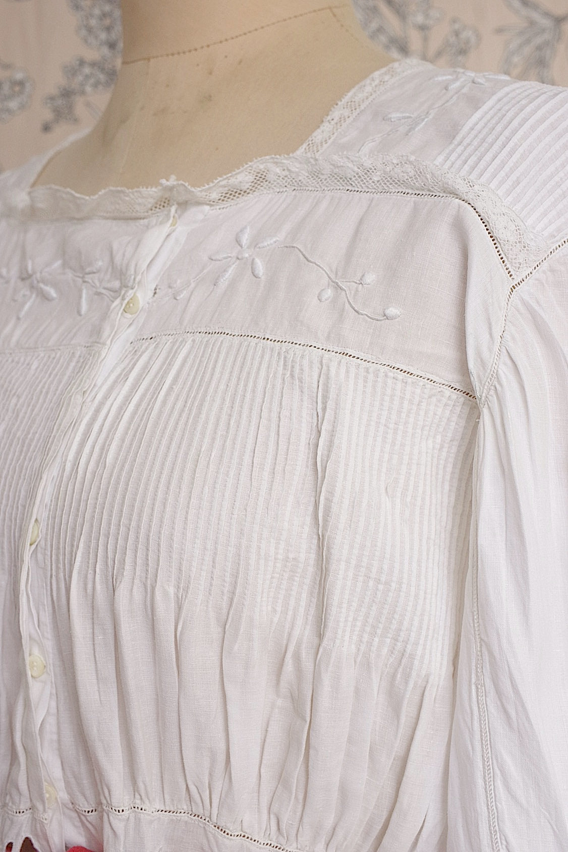 アンティークワンピース  vêtement antique ピンタックワンピース  .FR a l'epoque