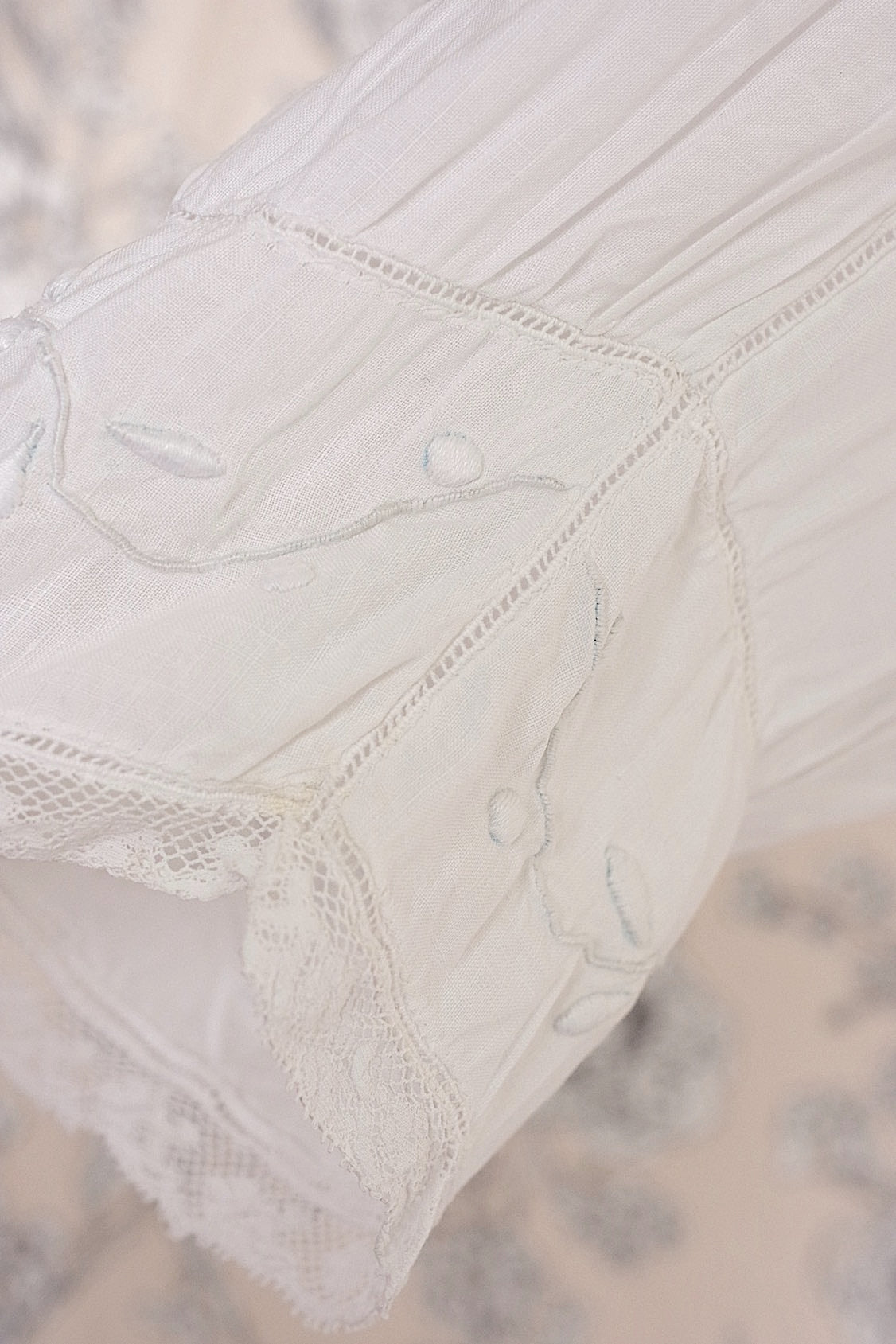 アンティークワンピース  vêtement antique ピンタックワンピース  .FR a l'epoque