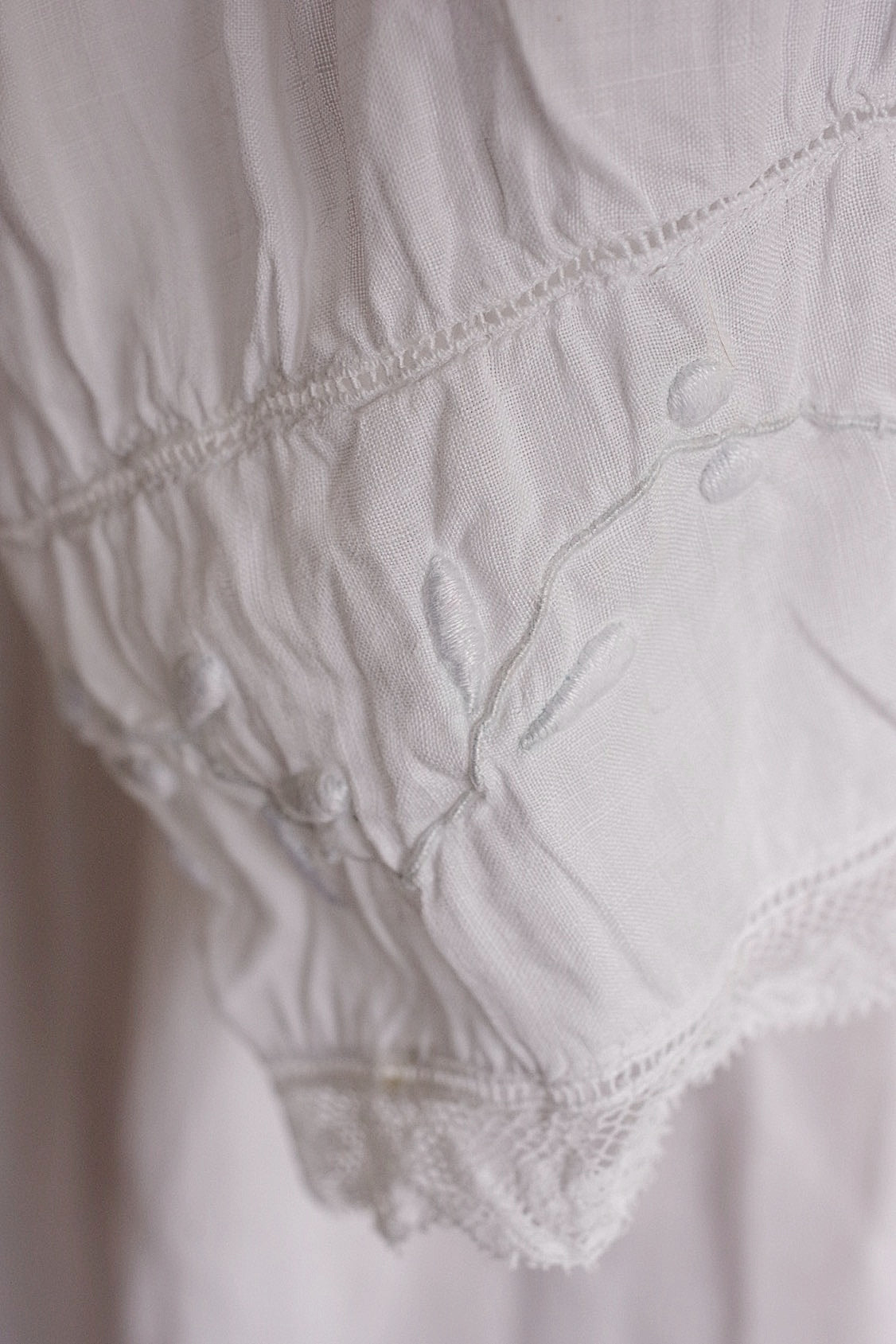 アンティークワンピース  vêtement antique ピンタックワンピース  .FR a l'epoque