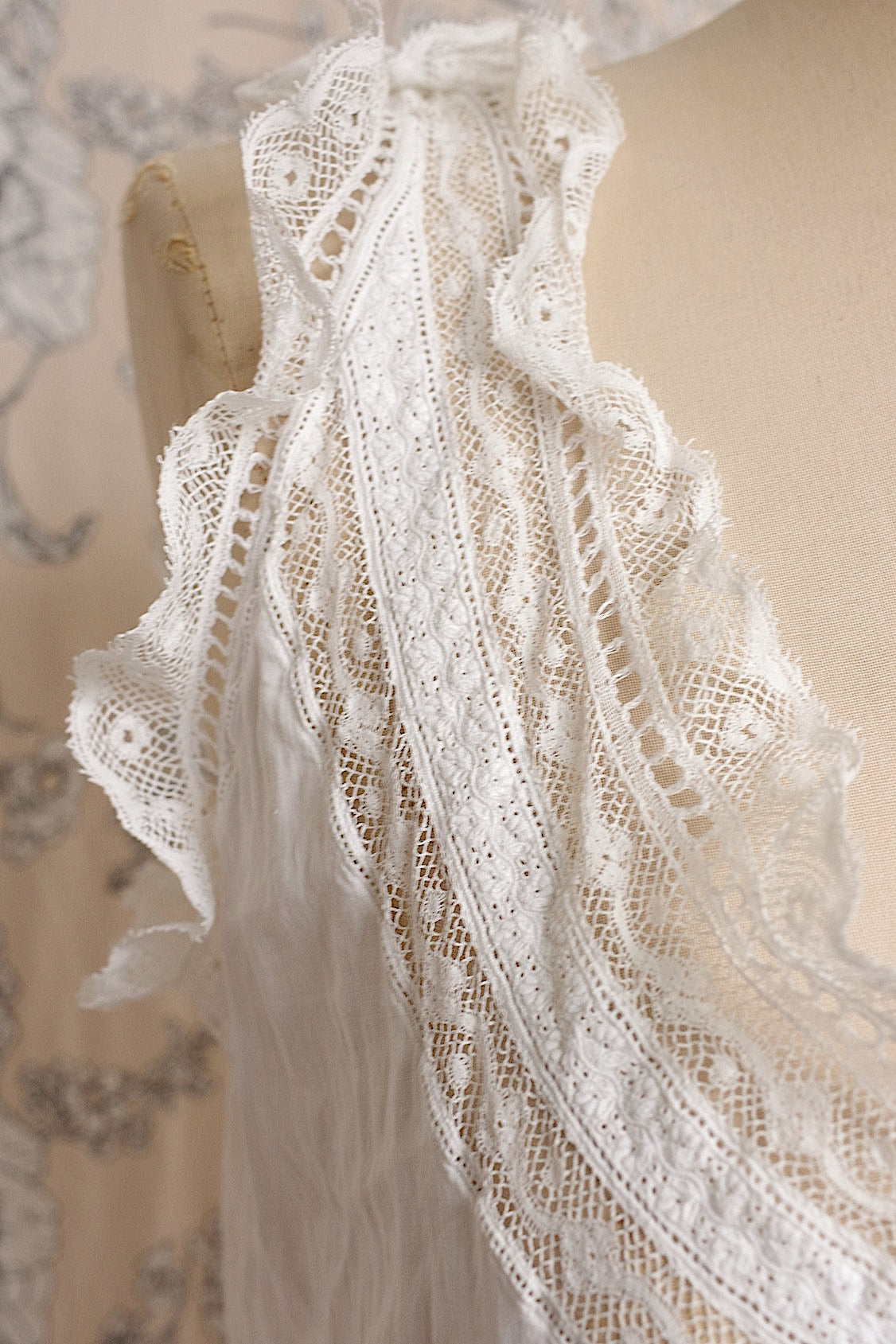 アンティークワンピース  vêtement antique レースワンピース  .FR a l'epoque