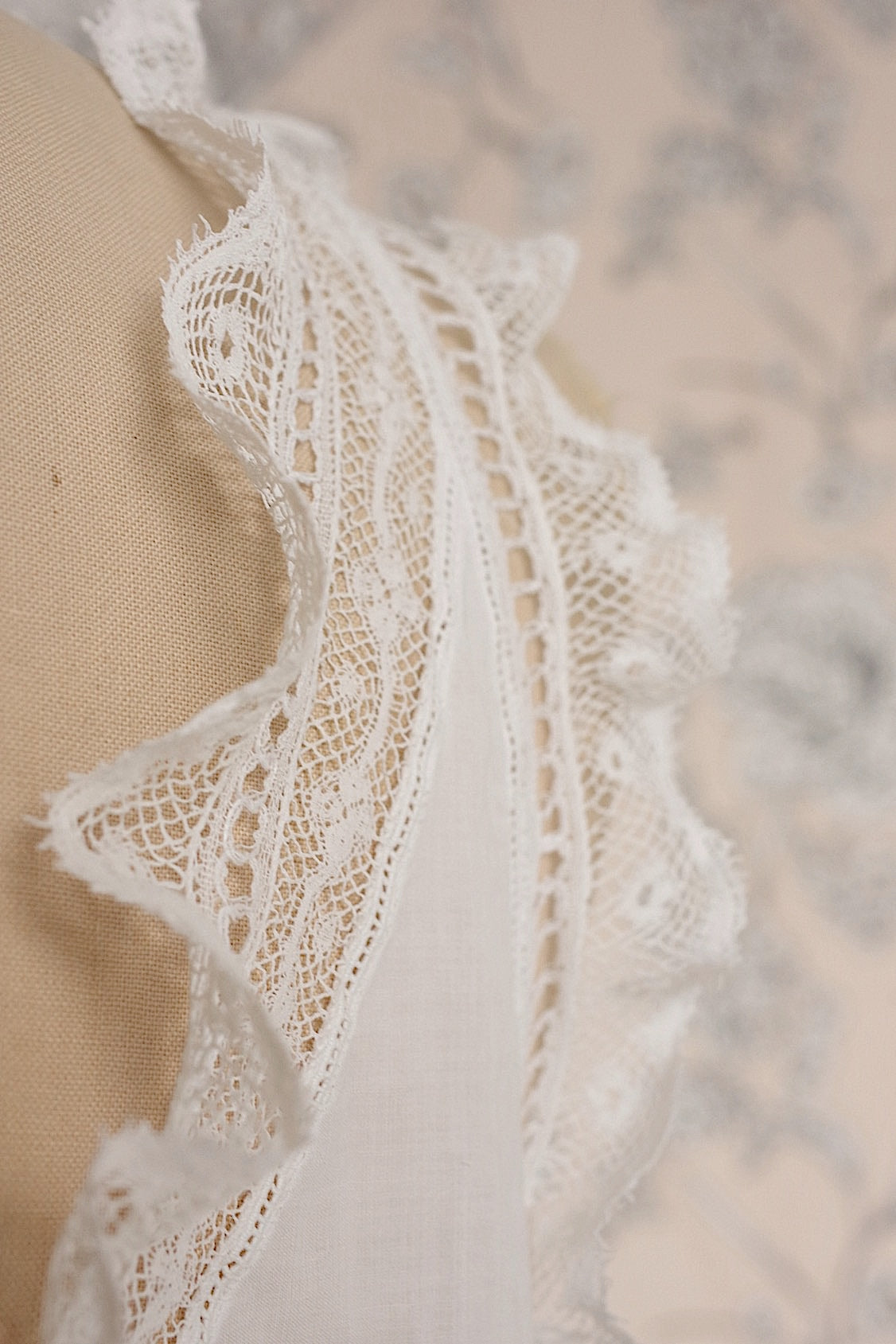 アンティークワンピース  vêtement antique レースワンピース  .FR a l'epoque