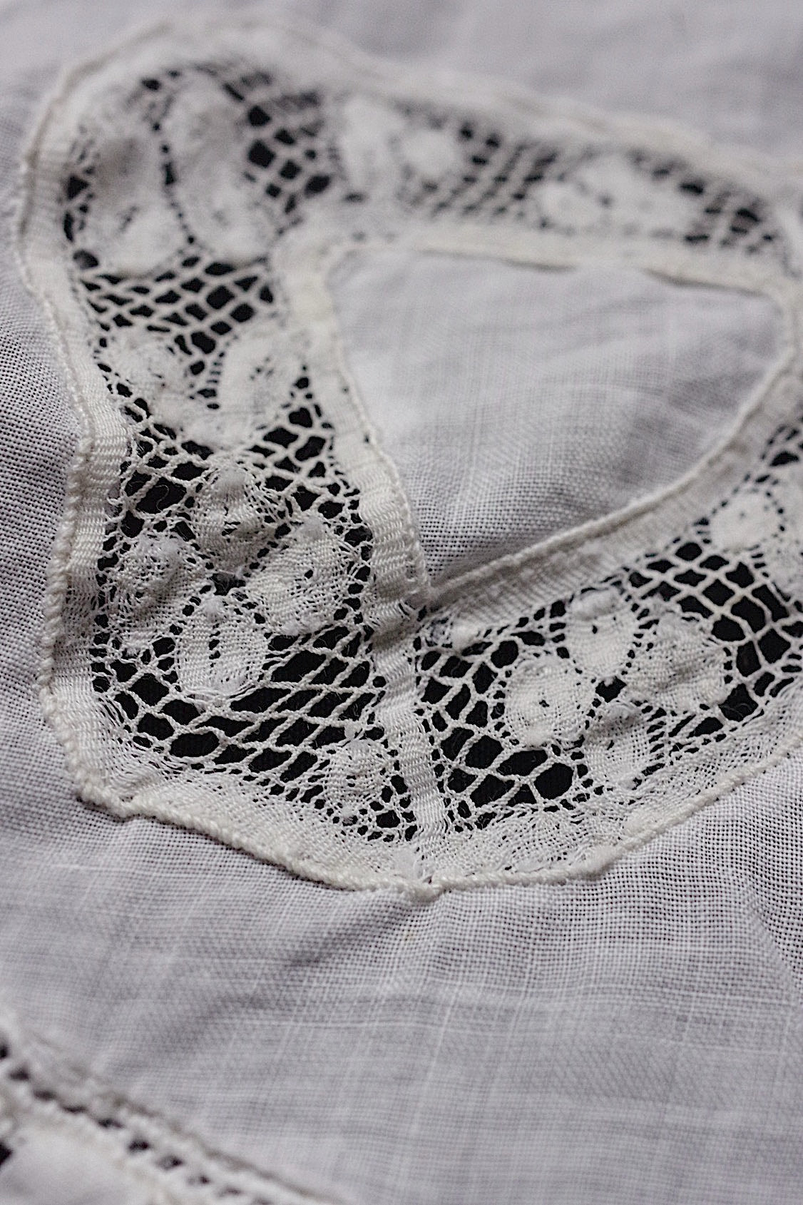 アンティークレース  dentelle antique  スタンド襟1 .FR a l'epoque