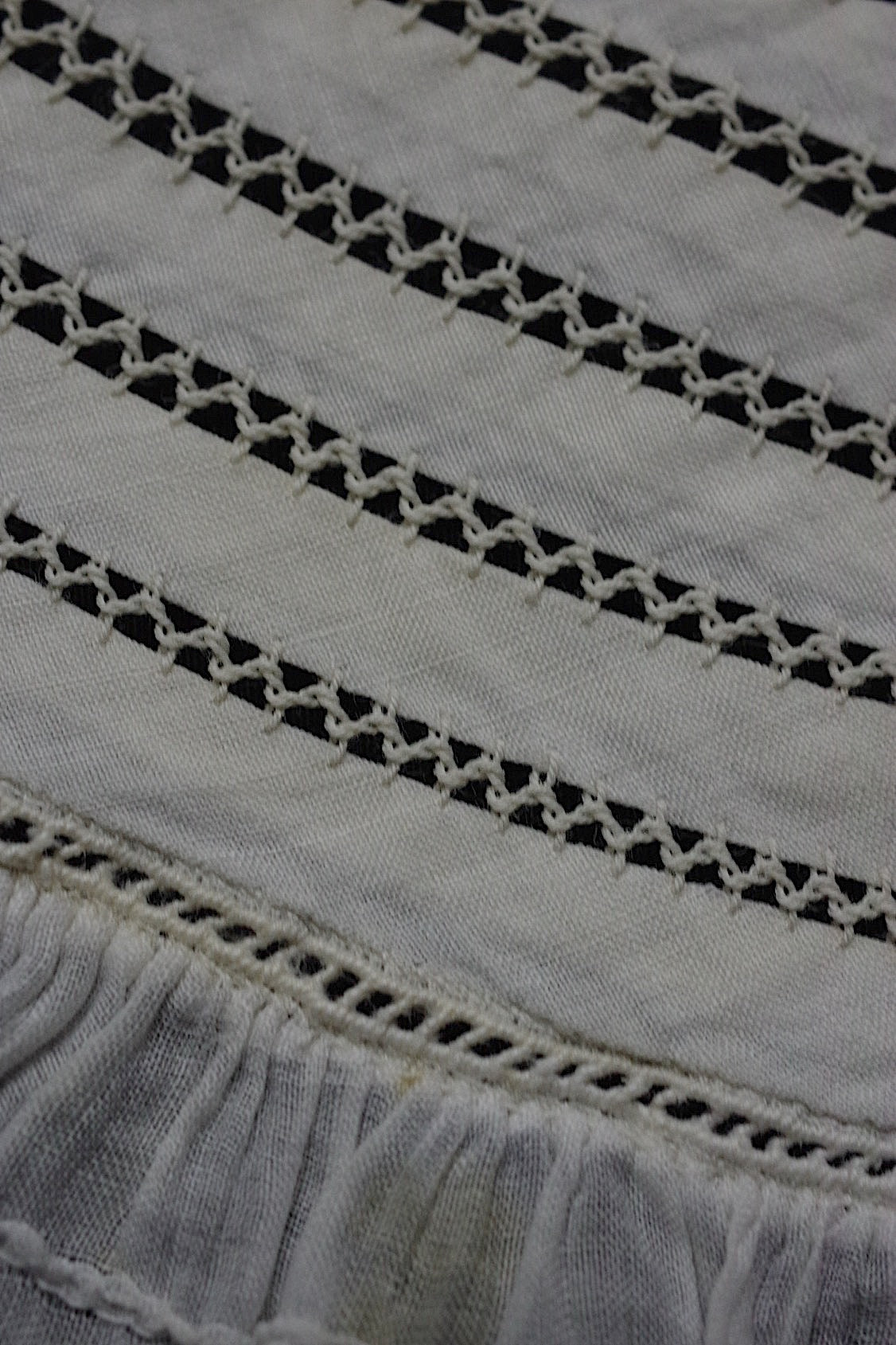 アンティークレース  dentelle antique  スタンド襟1 .FR a l'epoque