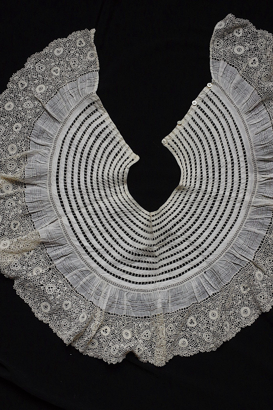 アンティークレース  dentelle antique  スタンド襟2 .FR a l'epoque