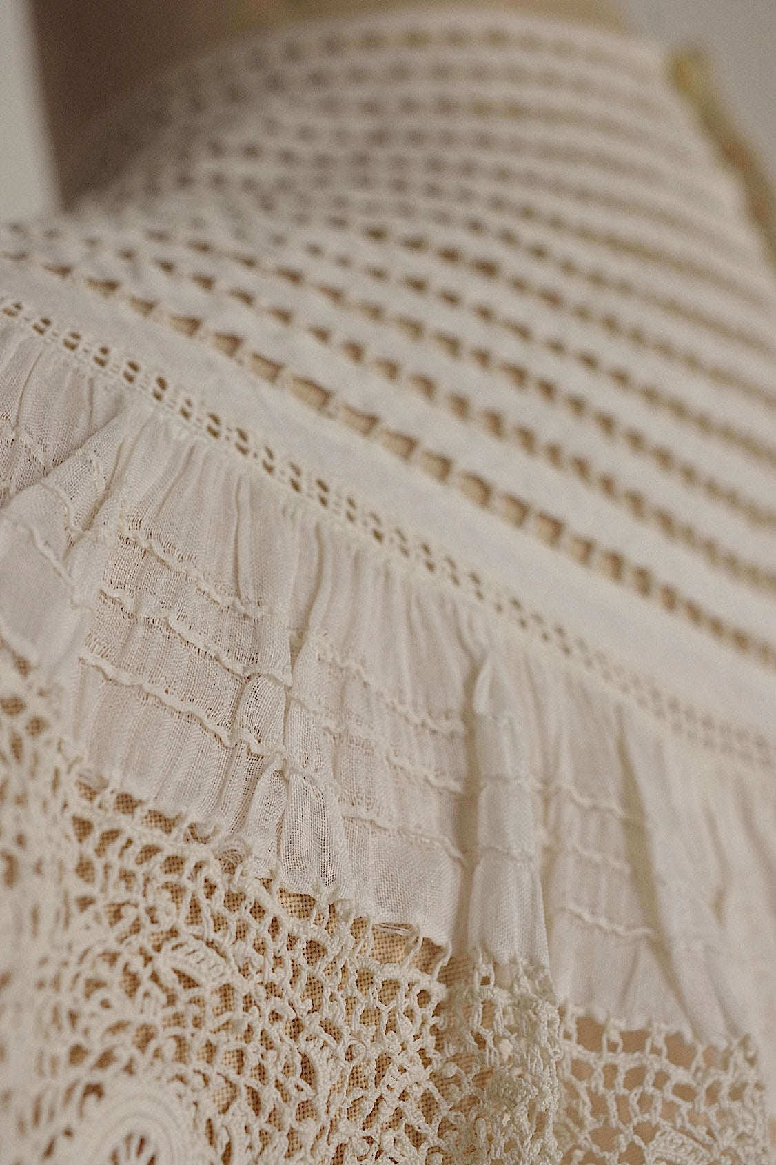 アンティークレース  dentelle antique  スタンド襟2 .FR a l'epoque