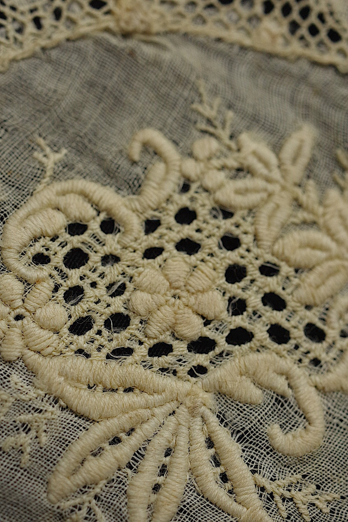 アンティークレース  dentelle antique  刺繍ドイリ .FR a l'epoque