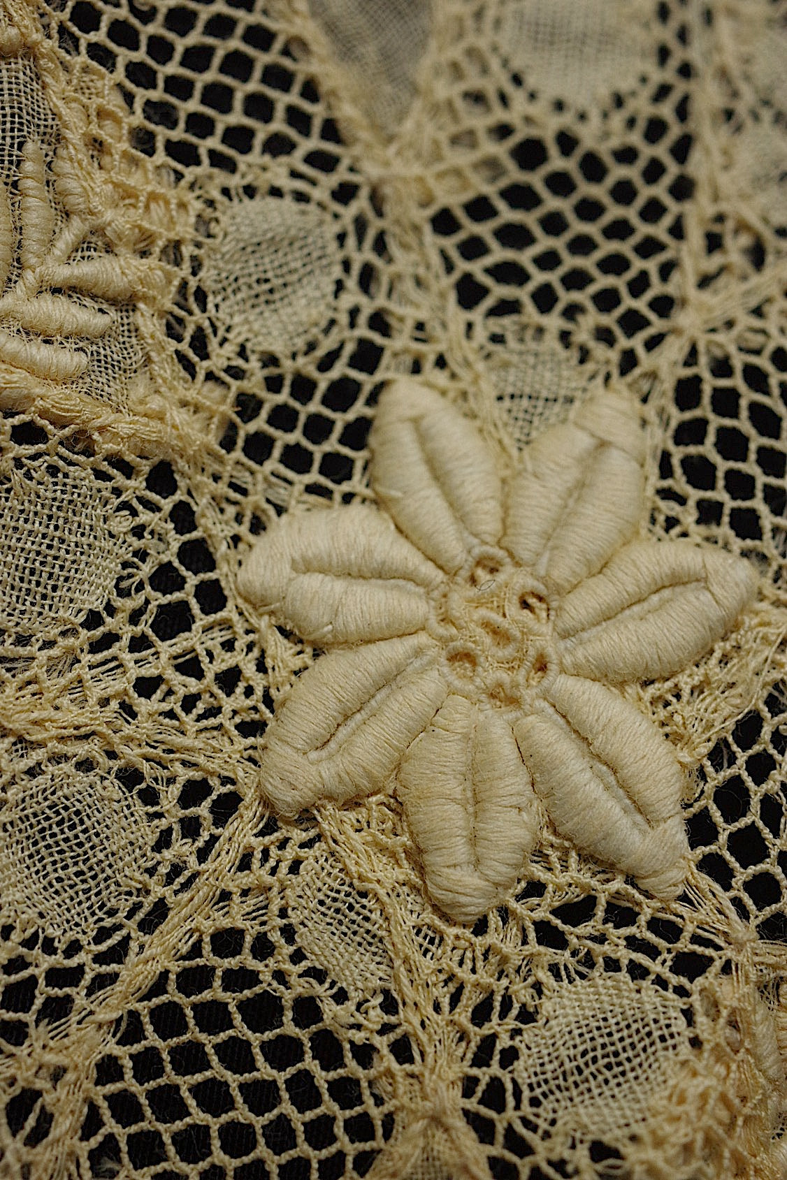 アンティークレース  dentelle antique  刺繍ドイリ .FR a l'epoque