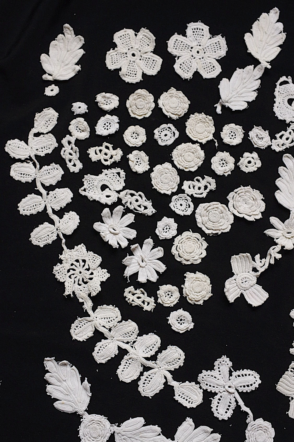 アンティークレース  dentelle antique  クロシェモチーフlot .FR a l'epoque