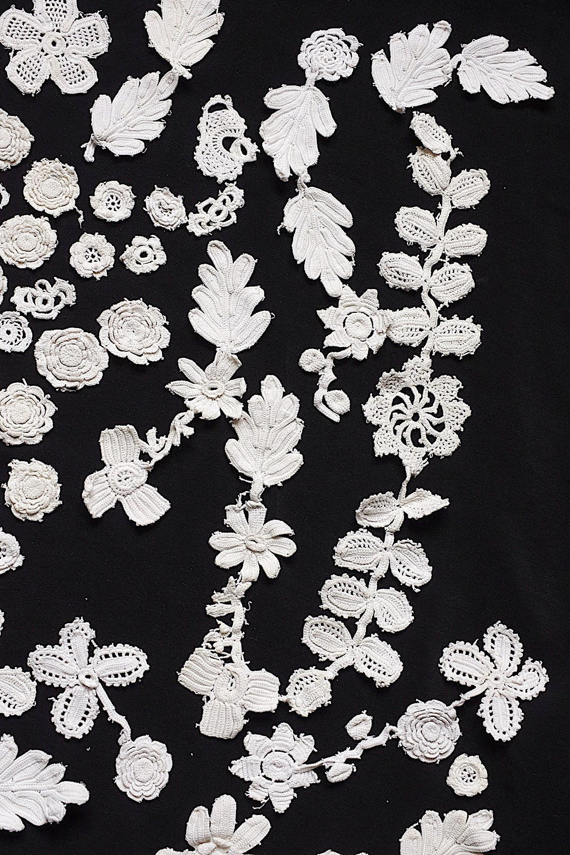 アンティークレース  dentelle antique  クロシェモチーフlot .FR a l'epoque