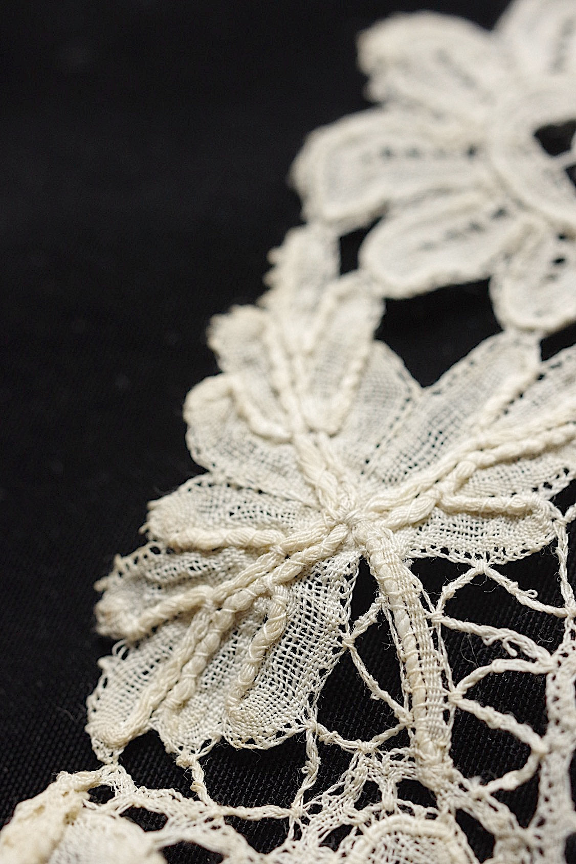 アンティークレース  dentelle antique  ラペット .FR a l'epoque