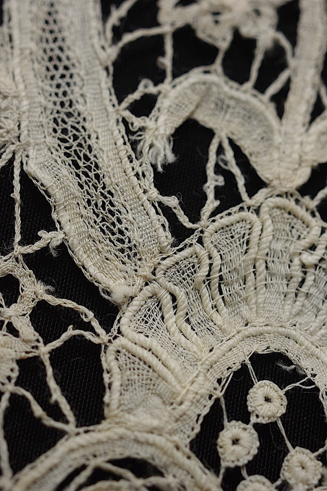 アンティークレース  dentelle antique  ラペット .FR a l'epoque