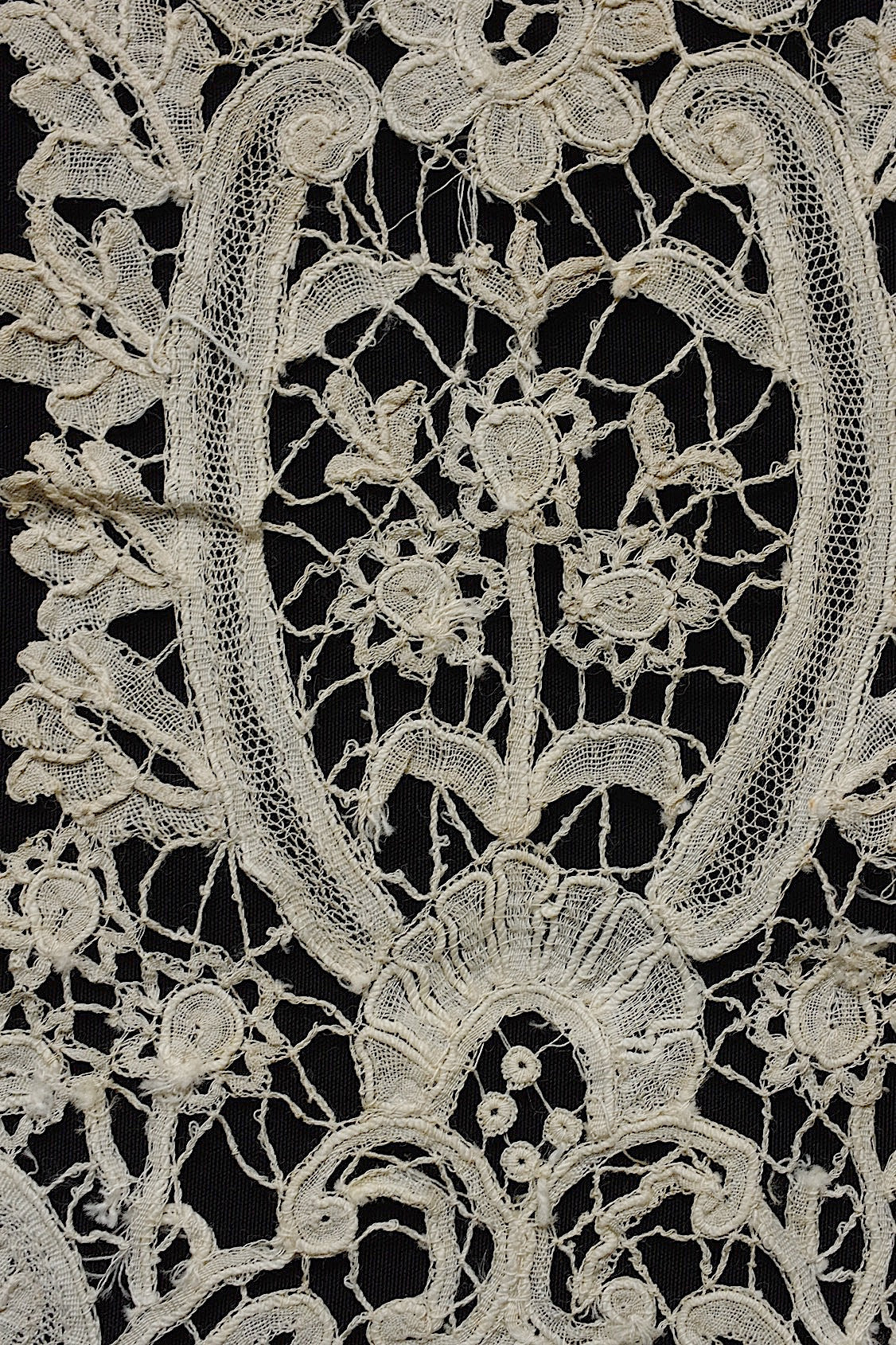 アンティークレース  dentelle antique  ラペット .FR a l'epoque