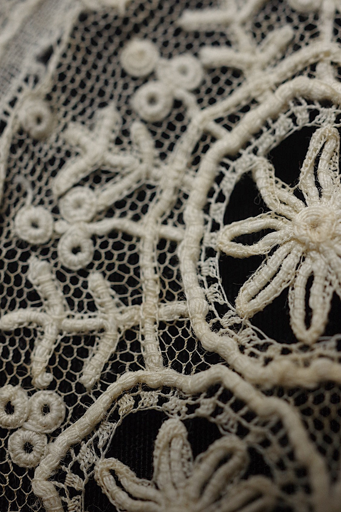 アンティークレース  dentelle antique  ラペット .FR a l'epoque