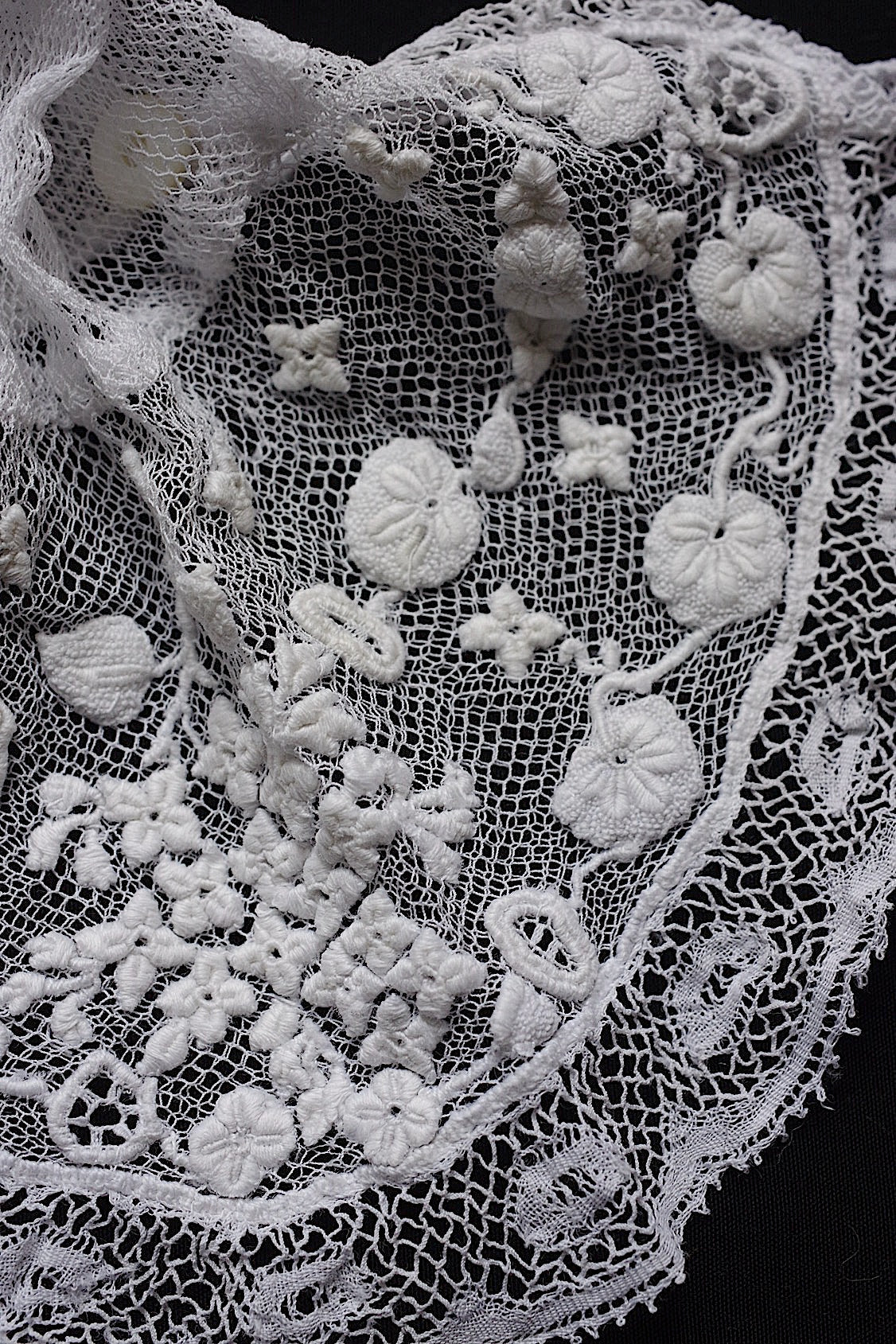 アンティークレース  dentelle antique  袖2組 .FR a l'epoque