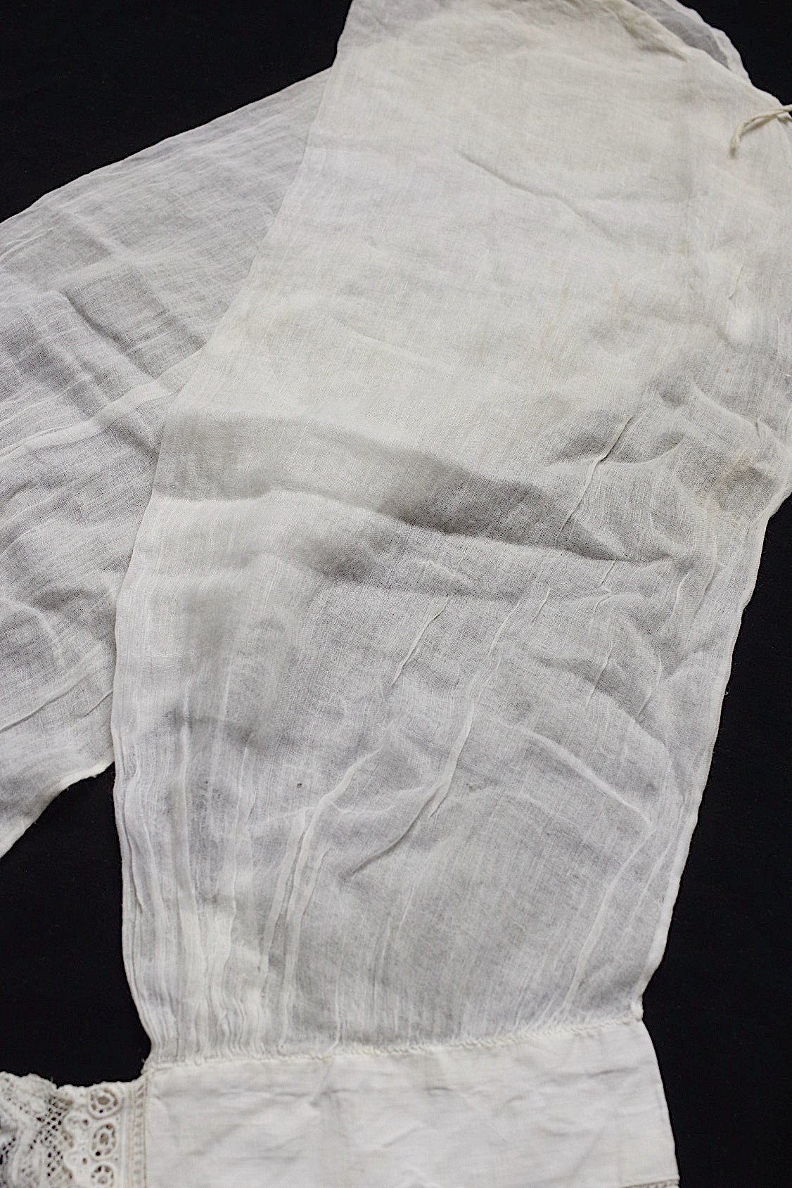 アンティークレース  dentelle antique  袖2組 .FR a l'epoque