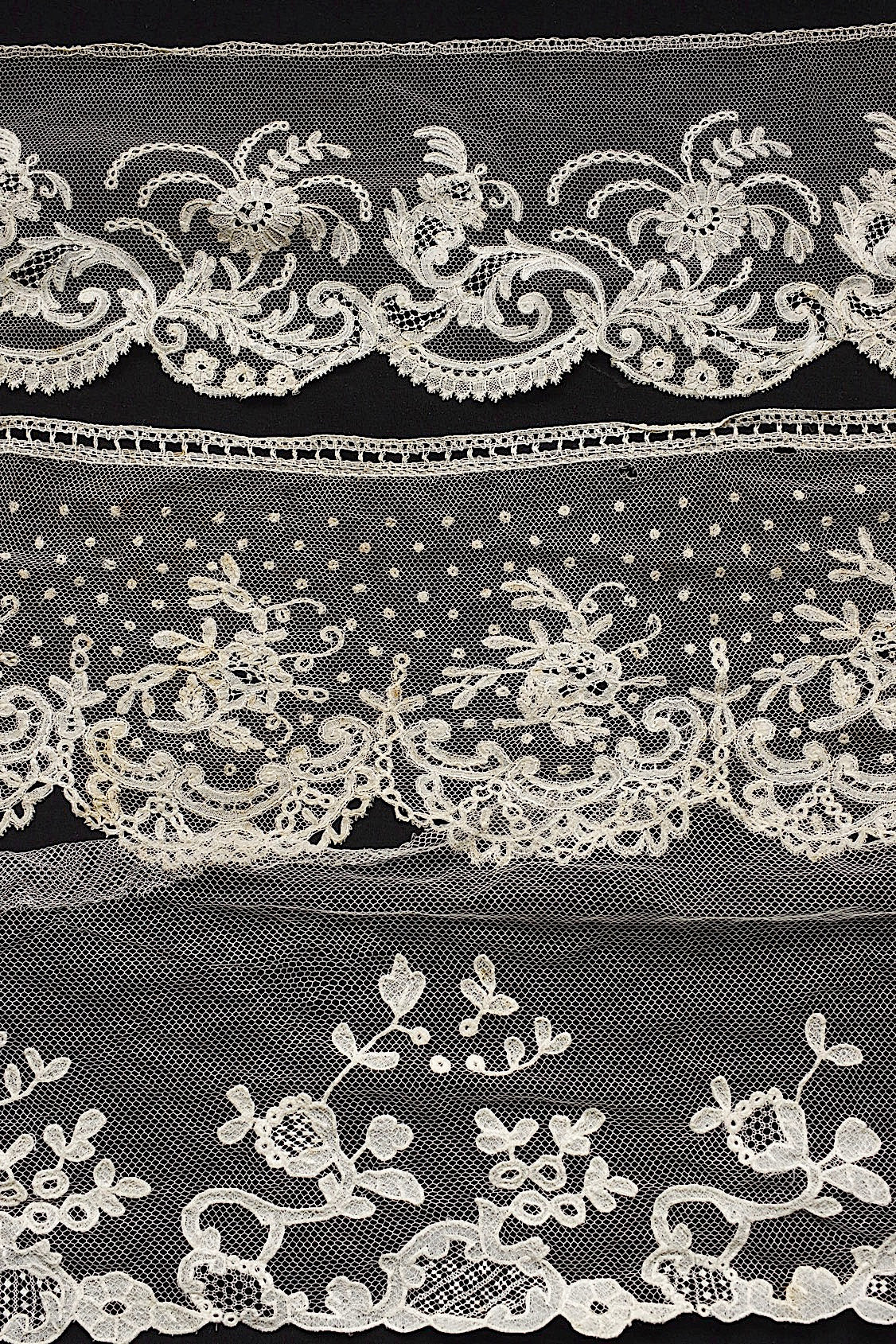 アンティークレース