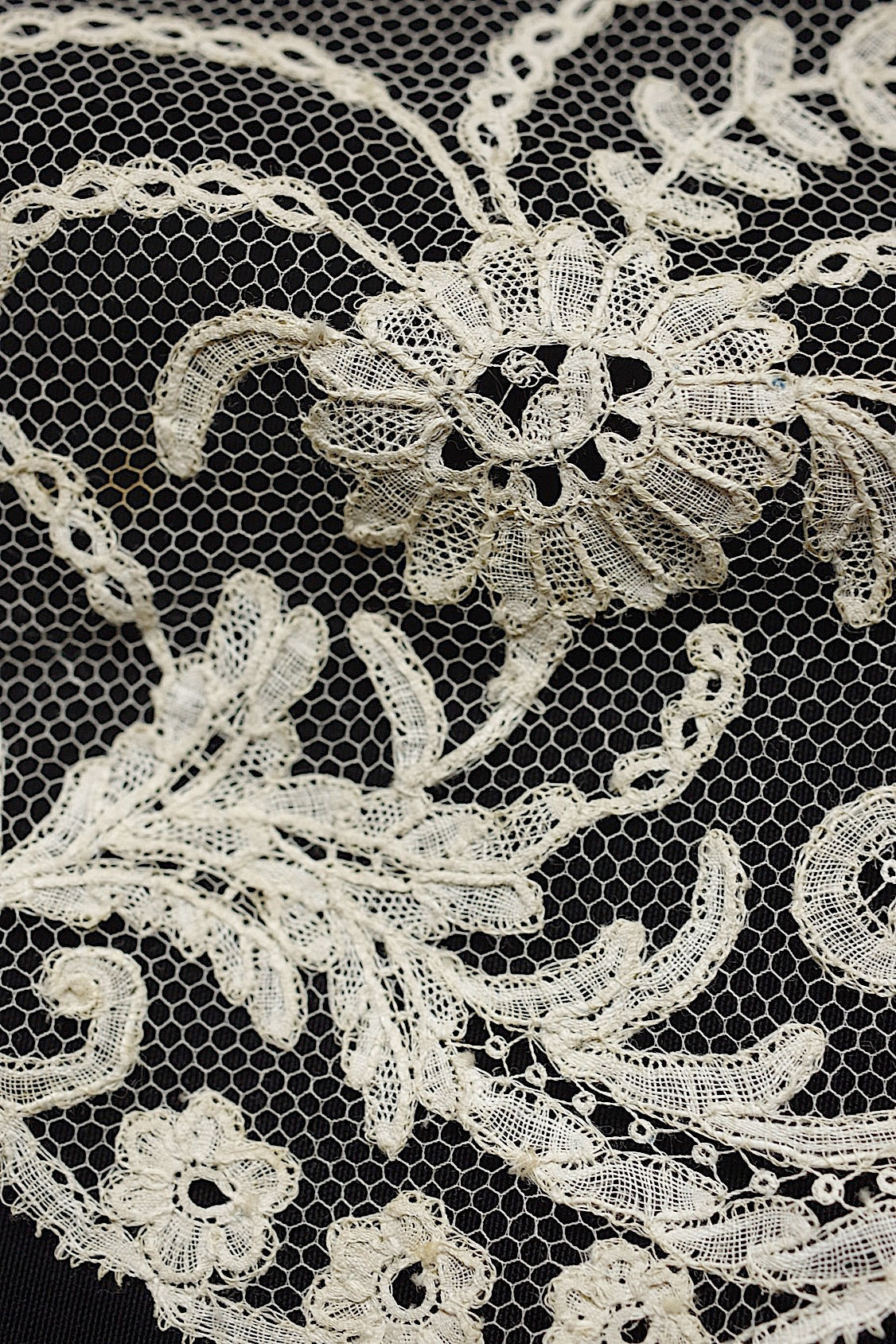 アンティークレース  dentelle antique  3種 .FR a l'epoque